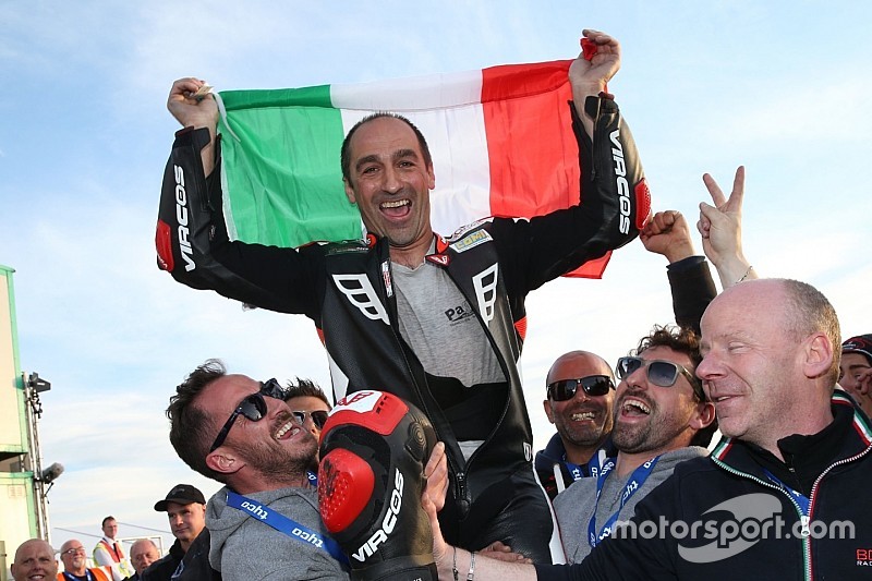North West 200: Stefano Bonetti entra nella storia vincendo tra le Supertwin