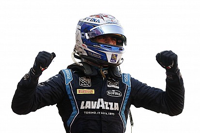 Latifi gana en Barcelona y sigue líder en la FIA F2