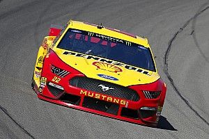 Joey Logano fends off Bowman for Stage 1 win at Michigan