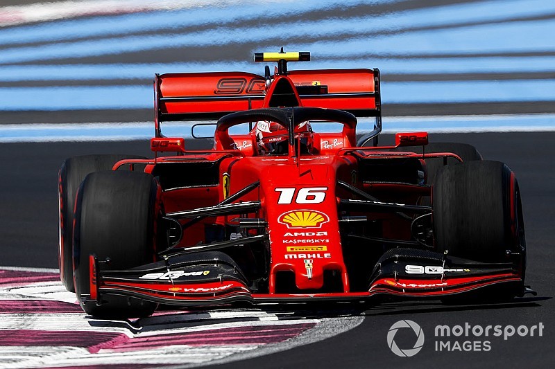 Binotto: "Cerchiamo più carico aerodinamico a scapito della velocità per far funzionare le gomme"