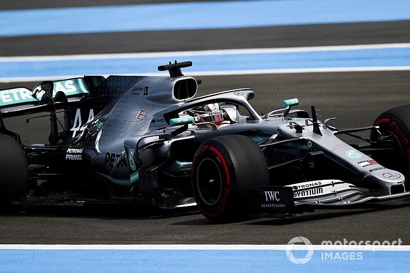 Hamilton brutális űridővel nyerte a Francia Nagydíj időmérőjét, Vettel csak a 7.