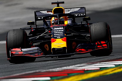Menajeri Verstappen'in sözleşmesindeki maddeyi onayladı, Mercedes iddiaları artıyor