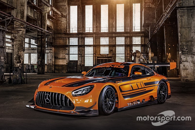 Mercedes onthult gloednieuwe AMG GT3 op Nürburgring
