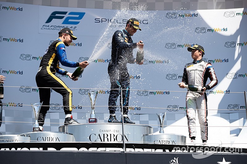 Sette Camara vence en Austria con una gran remontada de Schumacher