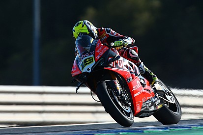 Jerez WSBK: Bautista dominates as Rea and Lowes collide