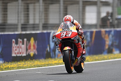 Festa spagnola in MotoGP a Jerez: Marquez domina davanti a Rins e Vinales