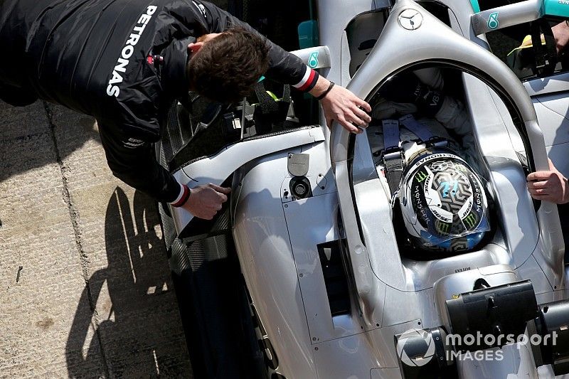 Боттас указал Mercedes на проблемы с управлением новой машины