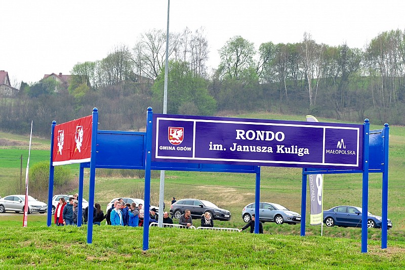 Memoriał się rozwija