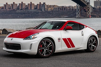 Nissan знімає з виробництва модель 370Z Roadster