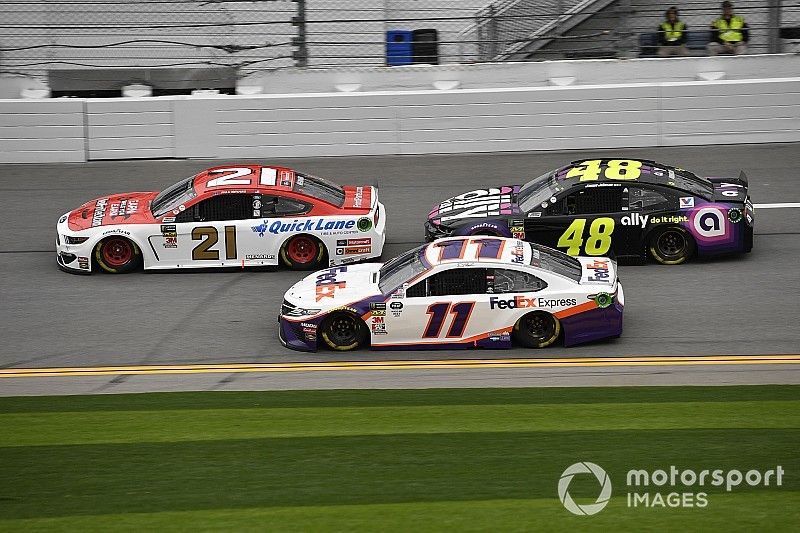 Denny Hamlin, Joe Gibbs Racing, Toyota Camry FedEx Express, Paul Menard, Wood Brothers Racing, Ford Mustang Motorcraft / Quick Lane Tire & Auto Center, and Jimmie Johnson, Hendrick Motorsports, Chevrolet Camaro Ally