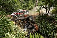 Ott Tanak apura sus opciones de ser campeón y lidera en Australia