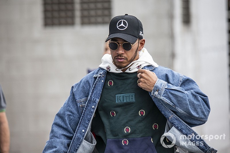 Hamilton: No hay planes para dejar ganar a Bottas