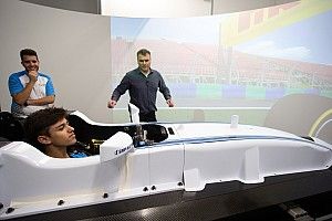 Vídeo: el duelo Carretón-Rowland en el simulador de Williams F1