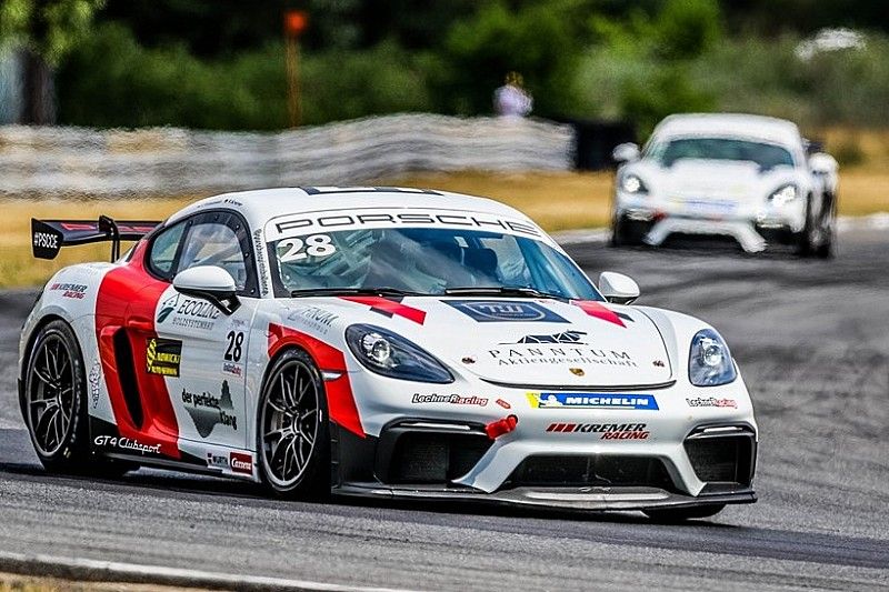 Antoszewski frunął w Porsche