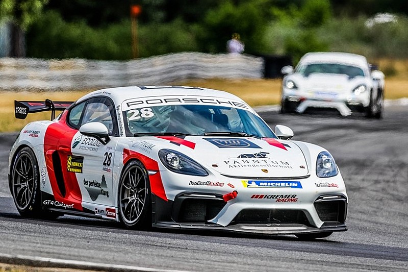Antoszewski frunął w Porsche