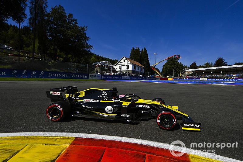 Ricciardo, Ocon'dan bir şeyler 'öğrenmeyi' umuyor