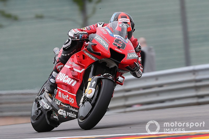 Petrucci nagy bukása a Ducatival: nézni is rossz (videó)