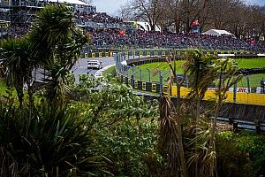 Supercars still open to New Zealand double-header