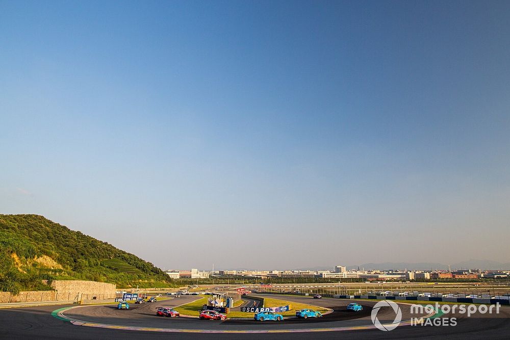 Yvan Muller, Cyan Racing Lynk & Co 03 TCR, Thed Björk, Cyan Racing Lynk & Co 03 TCR, Yann Ehrlacher, Cyan Performance Lynk & Co 03 TCR