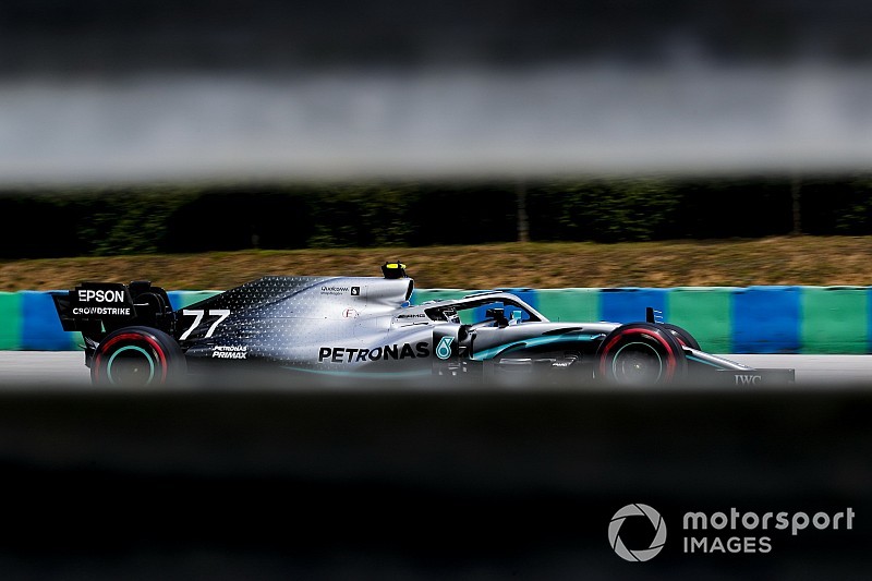 Bottas separato dalla pole per un metro e sei centimetri