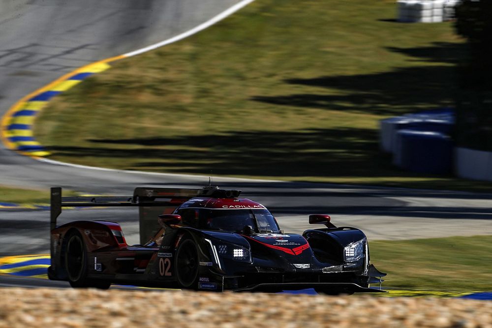 Petit Le Mans IMSA: Cadillac leads Acura in first practice