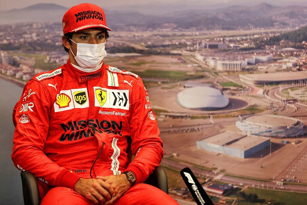 Carlos Sainz Jr., Ferrari, in the post Qualifying Press Conference