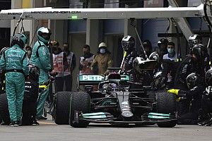 Esteban Ocon Dijadikan Contoh Mercedes Risiko Tak Ganti Ban