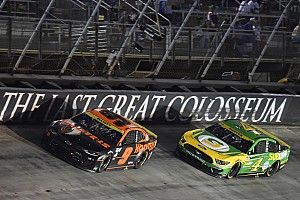 Harvick says Elliott 'temper tantrum' cost him Bristol NASCAR win