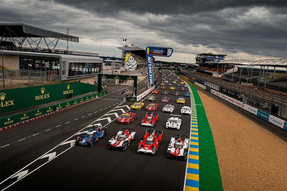 Fotografía de grupo de los coches de las 24h de Le Mans 2021