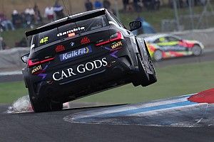 BTCC Knockhill: Gamble claims maiden BTCC win in finale