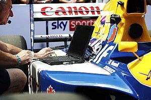 Vettel va piloter la Williams de 1992 avec du carburant neutre