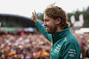 Vettel: "Aston Martin ile devam etmem için açık bir niyet var"