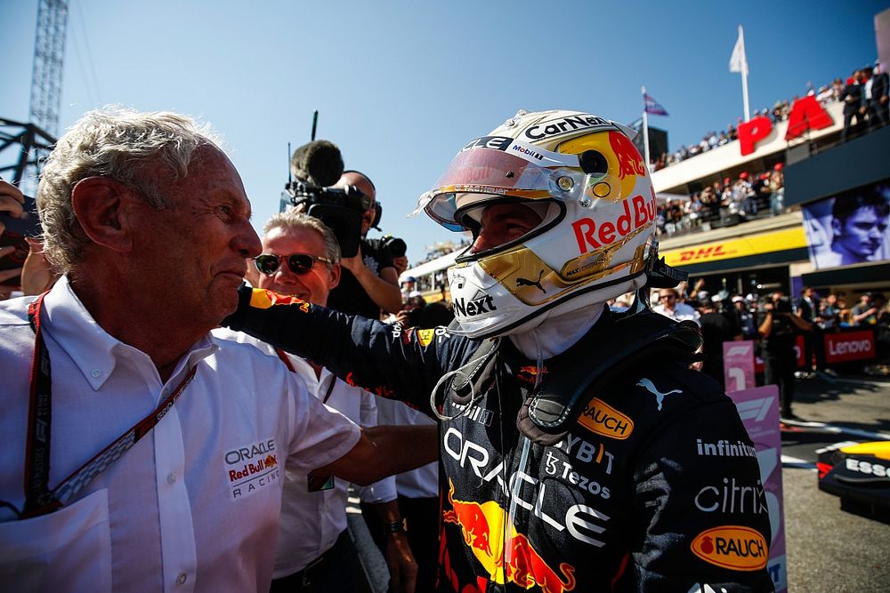 Max Verstappen, Red Bull Racing, 1e positie, viert feest met Helmut Marko, Consultant, Red Bull Racing, in Parc Ferme