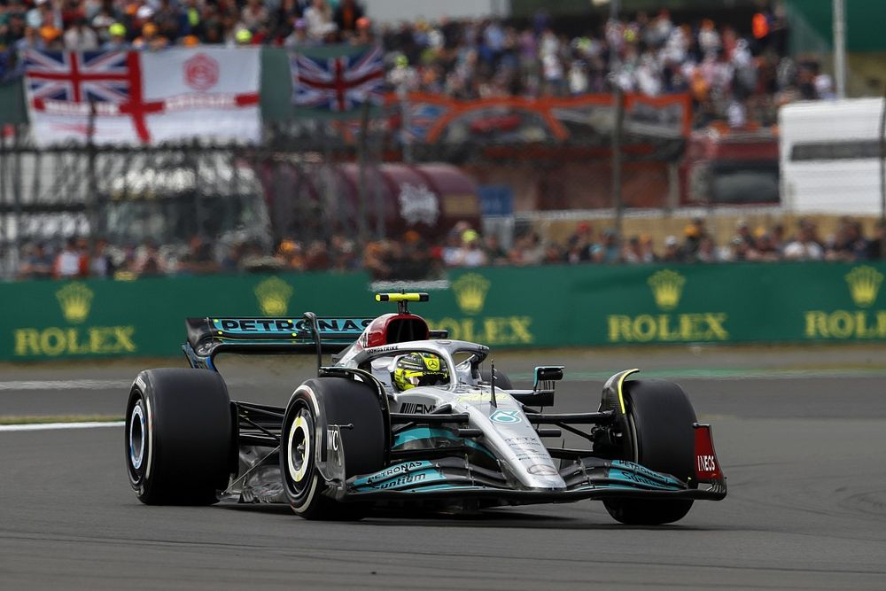 Lewis Hamilton, Mercedes W13