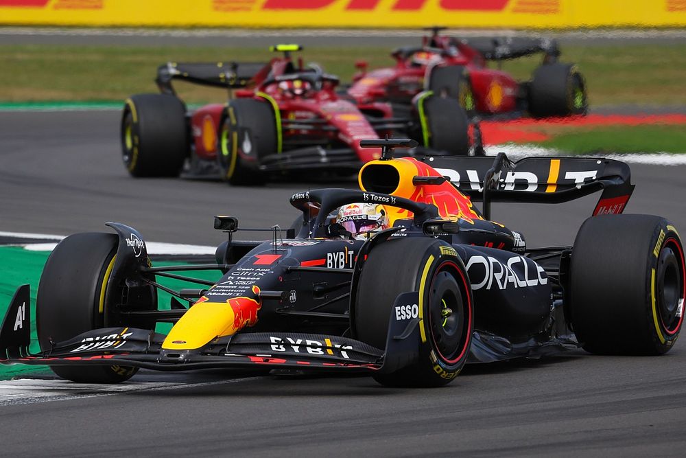 A Red Bull elmagyarázta, hogyan sérült meg Max Verstappen autója a Brit Nagydíjon
