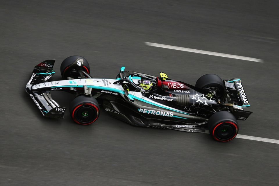 Lewis Hamilton, Mercedes F1 W15