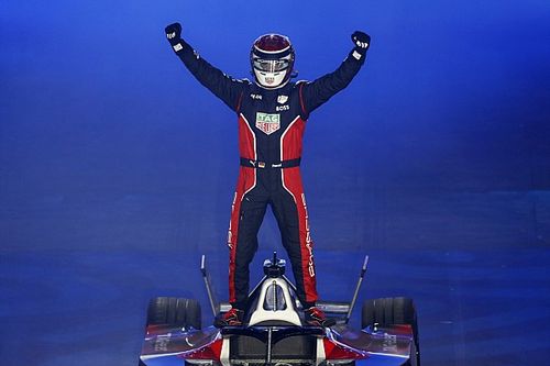 Wehrlein repite victoria en Diriyah y es el líder de la Fórmula E