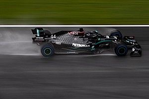 Hamilton alatt még esőben is rendkívül stabil volt a Mercedes? Emiatt sem volt esélye Verstappennek?