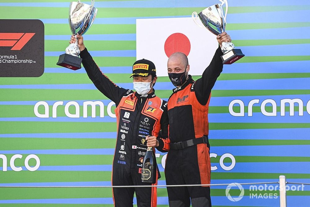 F2バルセロナレース1:松下信治、18番手スタートから驚異の大逆転優勝! 角田裕毅は4位