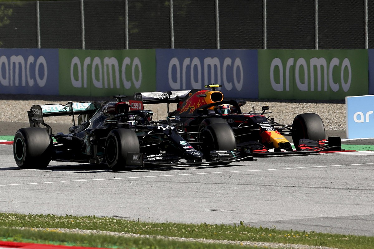Hamilton penalty for Albon clash "too harsh", says Wolff