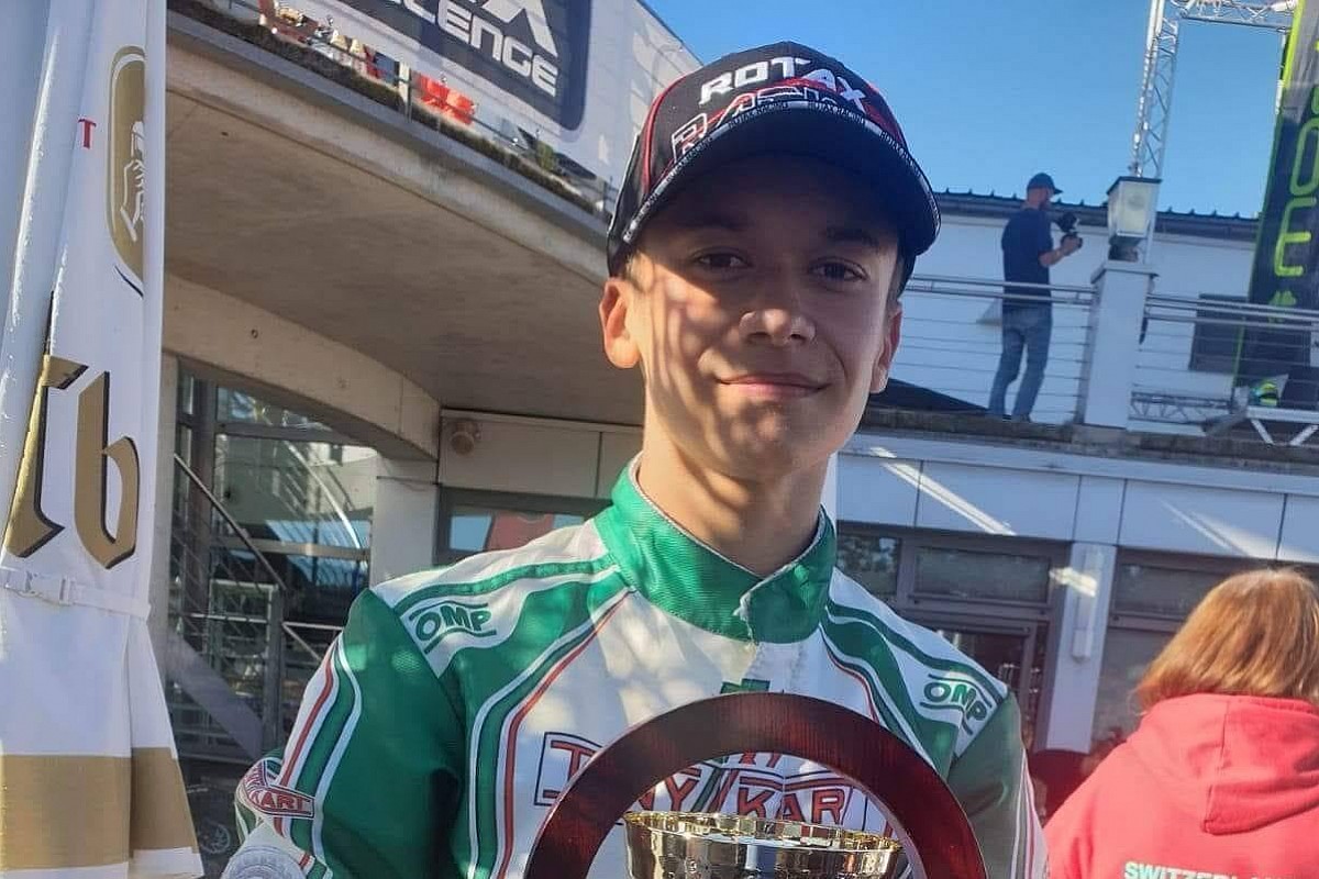 Dwóch Polaków na testach F4