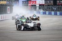 Evans gana la Carrera 1 seguido de Wehrlein y el drama de Rowland pospone el t&iacute;tulo