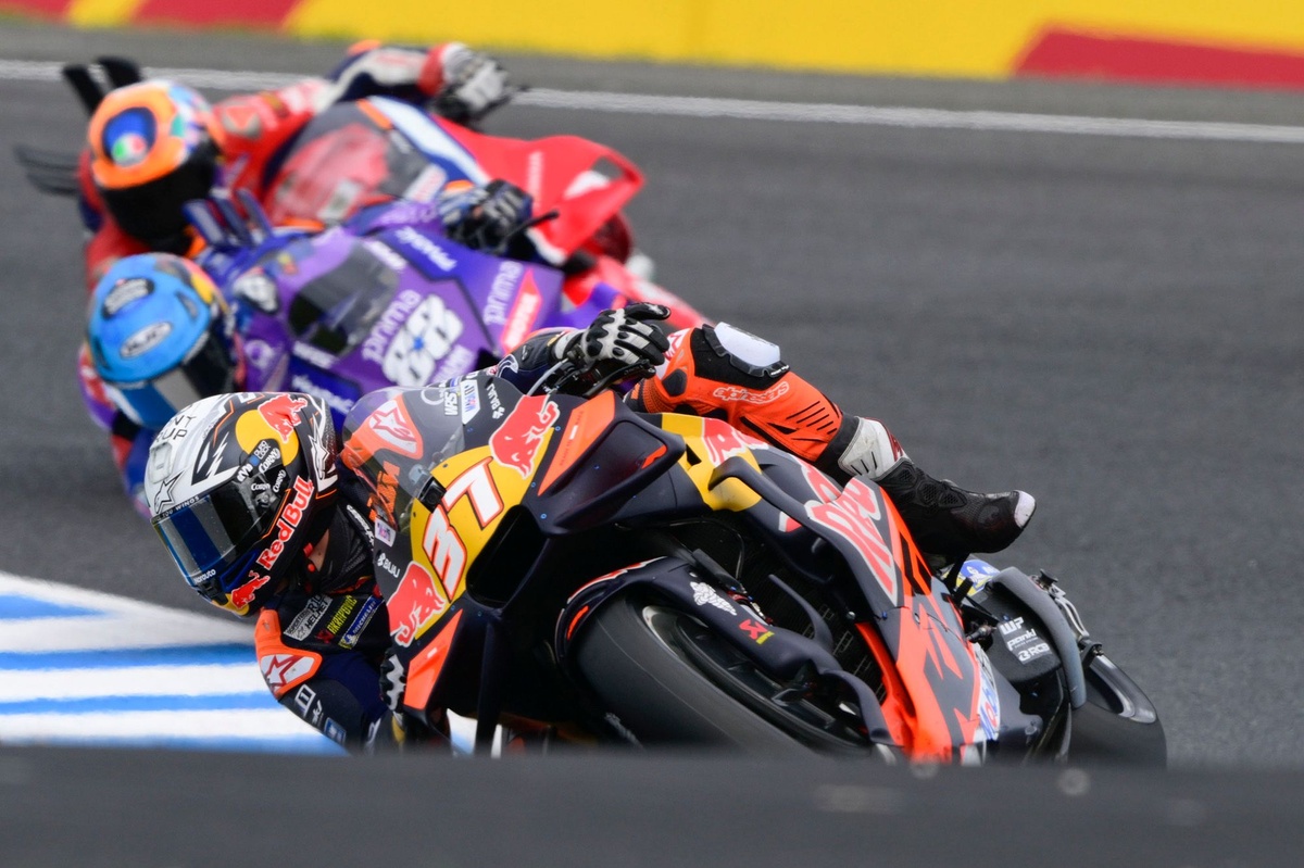 Pedro Acosta in favour of keeping MotoGP Australian GP on Sunday