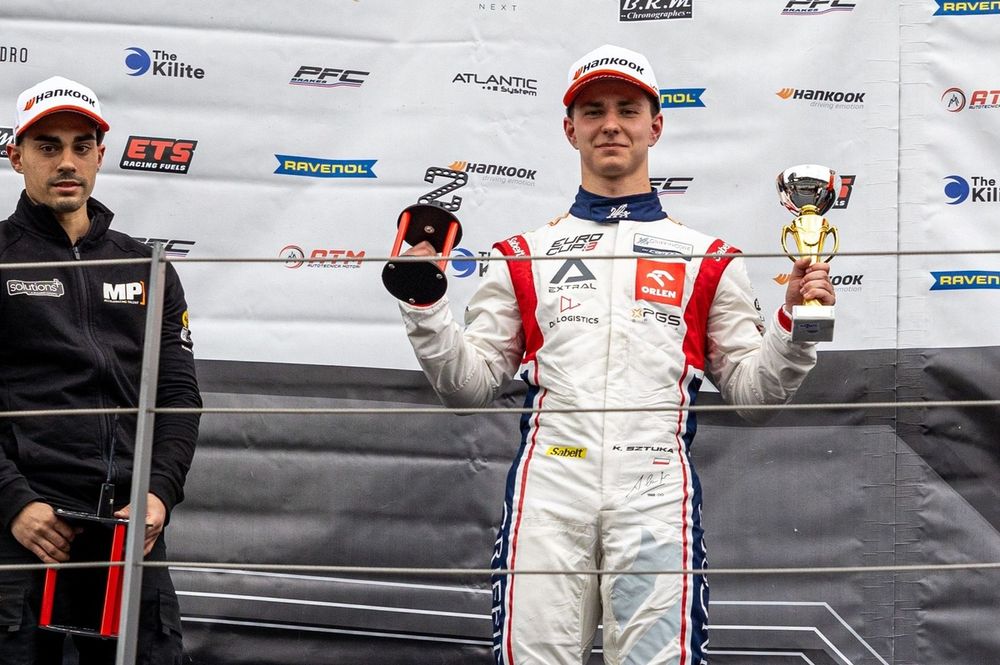 Kacper Sztuka, Campos Racing