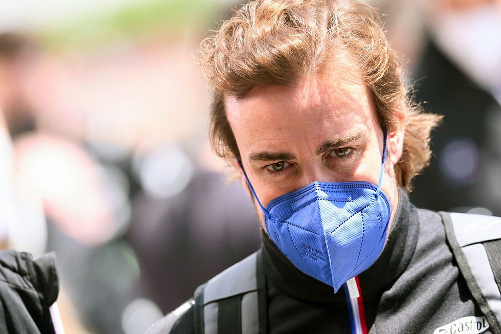 Alonso cede su posición a Ocon: "Sumar con ambos era el objetivo"