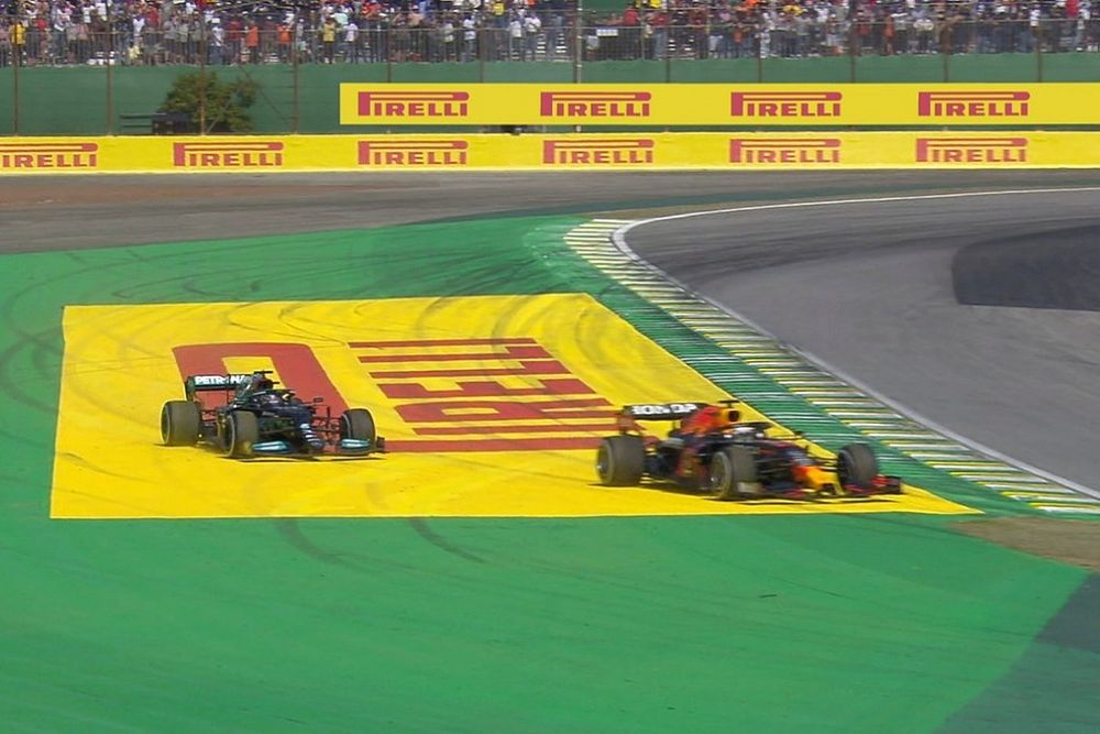 Vídeo: el duelo al límite Verstappen-Hamilton que enfadó a Mercedes