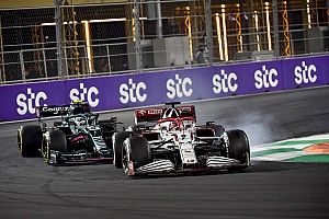 Vettel: "Kimi orada nereye gitmek istedi bilmiyorum"