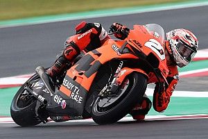 MotoGPバレンシアFP1:シーズン最終戦は雨始まり。来季SBKホンダのレクオナがトップタイム