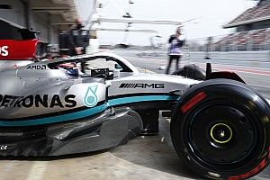 Clarkson: "Mercedes, Bahreyn'e aracının 'B versiyonunu' getirecek"