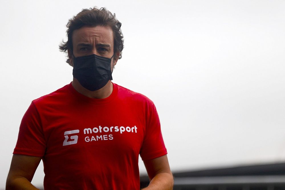 F1's end of season schedule is "strange", says Alonso